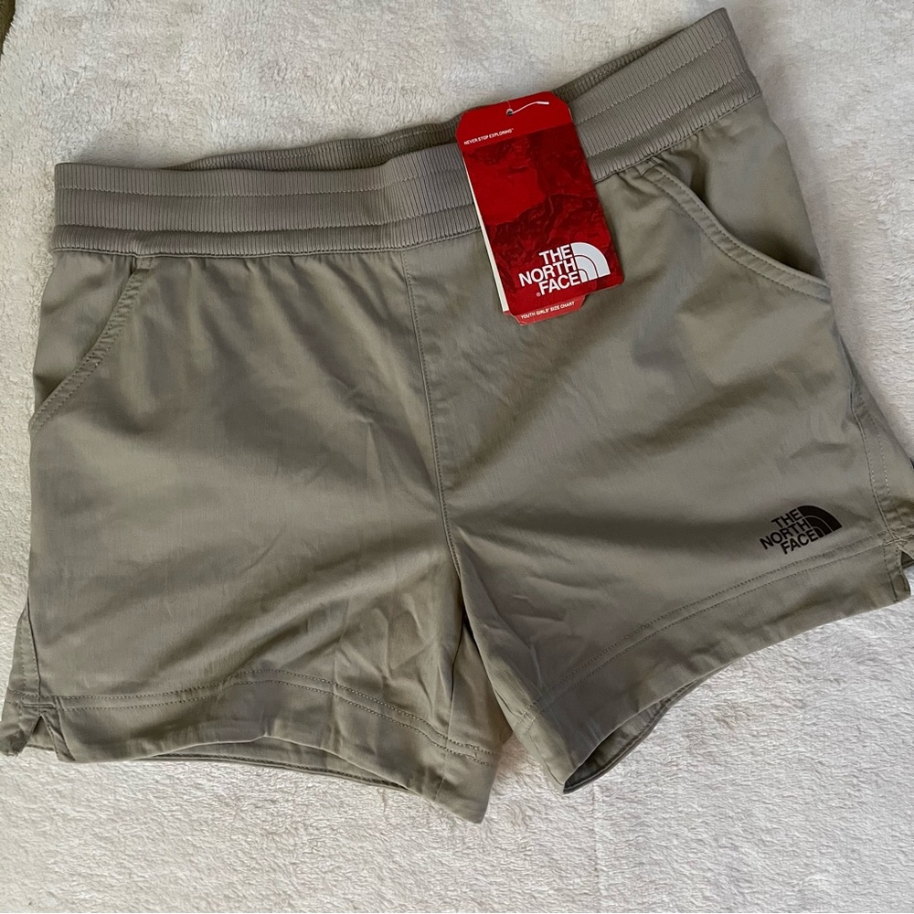 NEW The North Face Girls Beige Aphrodite Flashdry Shorts Size Large